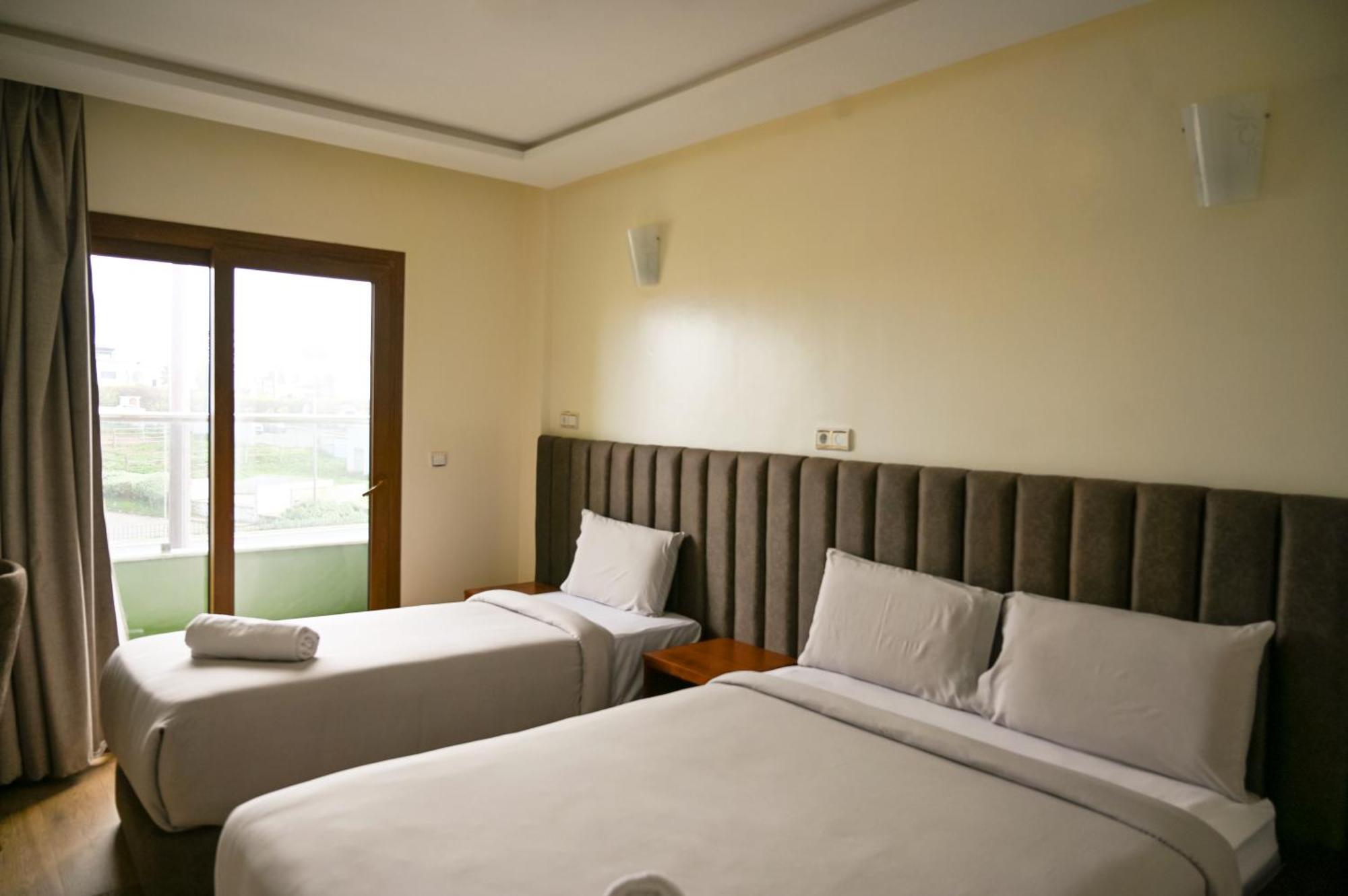 Hotel Jawharat เอลจาดิด้า ภายนอก รูปภาพ