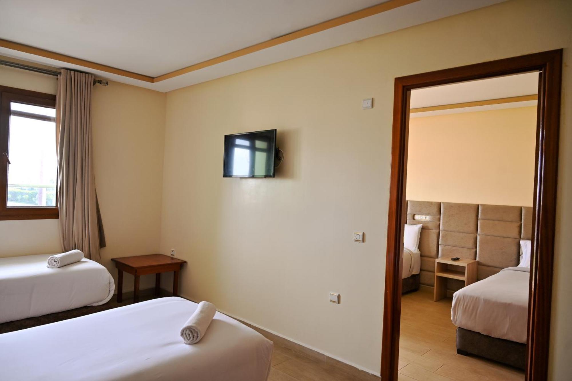 Hotel Jawharat เอลจาดิด้า ภายนอก รูปภาพ